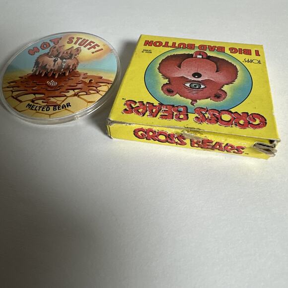 1985 Topps Gross Bears MELTED BEAR Vintage Big Bad Button Pin Garbage Pail Kids - Picture 5 of 7